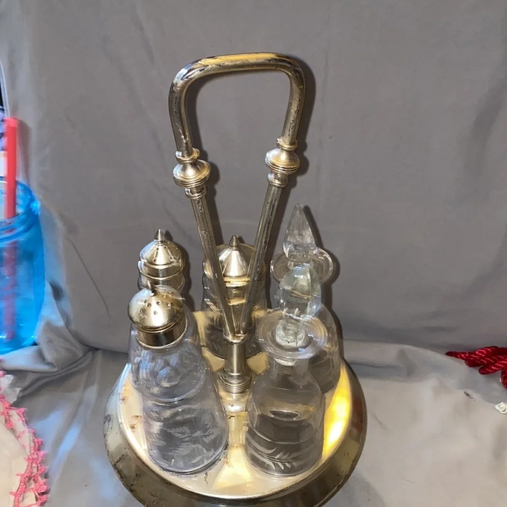 Bx47 5 pc James W Tufts #2928 Antique Castor Cruet Set with (5) frosted bottles